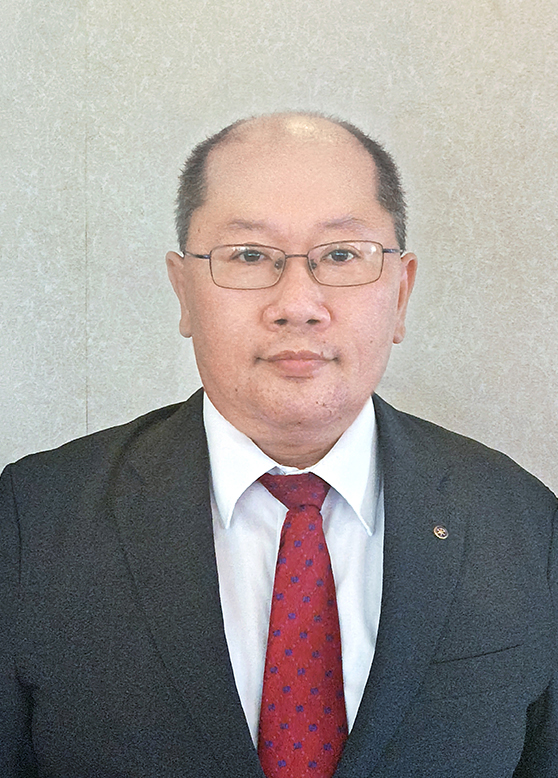 前田　直巳